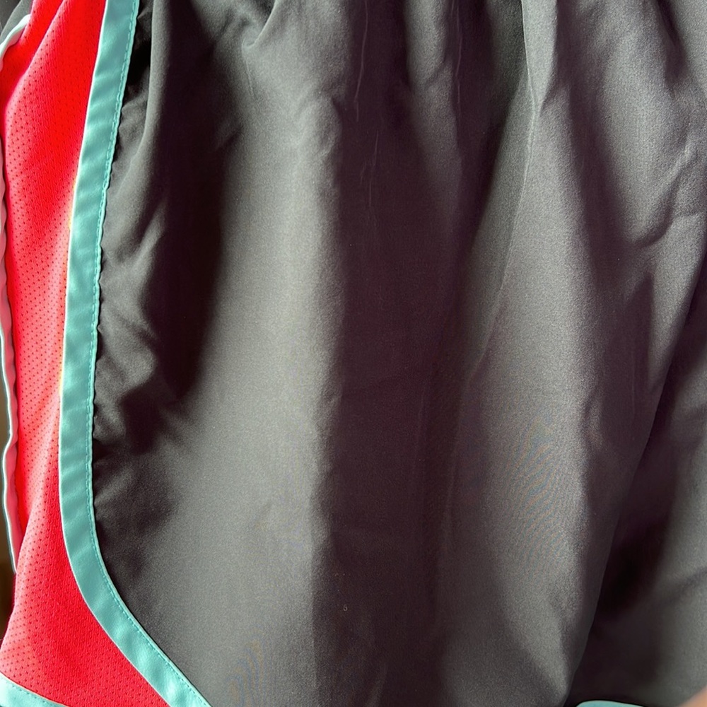 Nike Running Shorts - Picture 3 of 3
